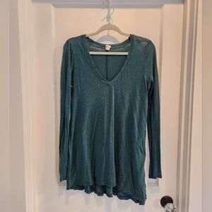 We The Free - green distressed asymmetrical long sleeved tunic